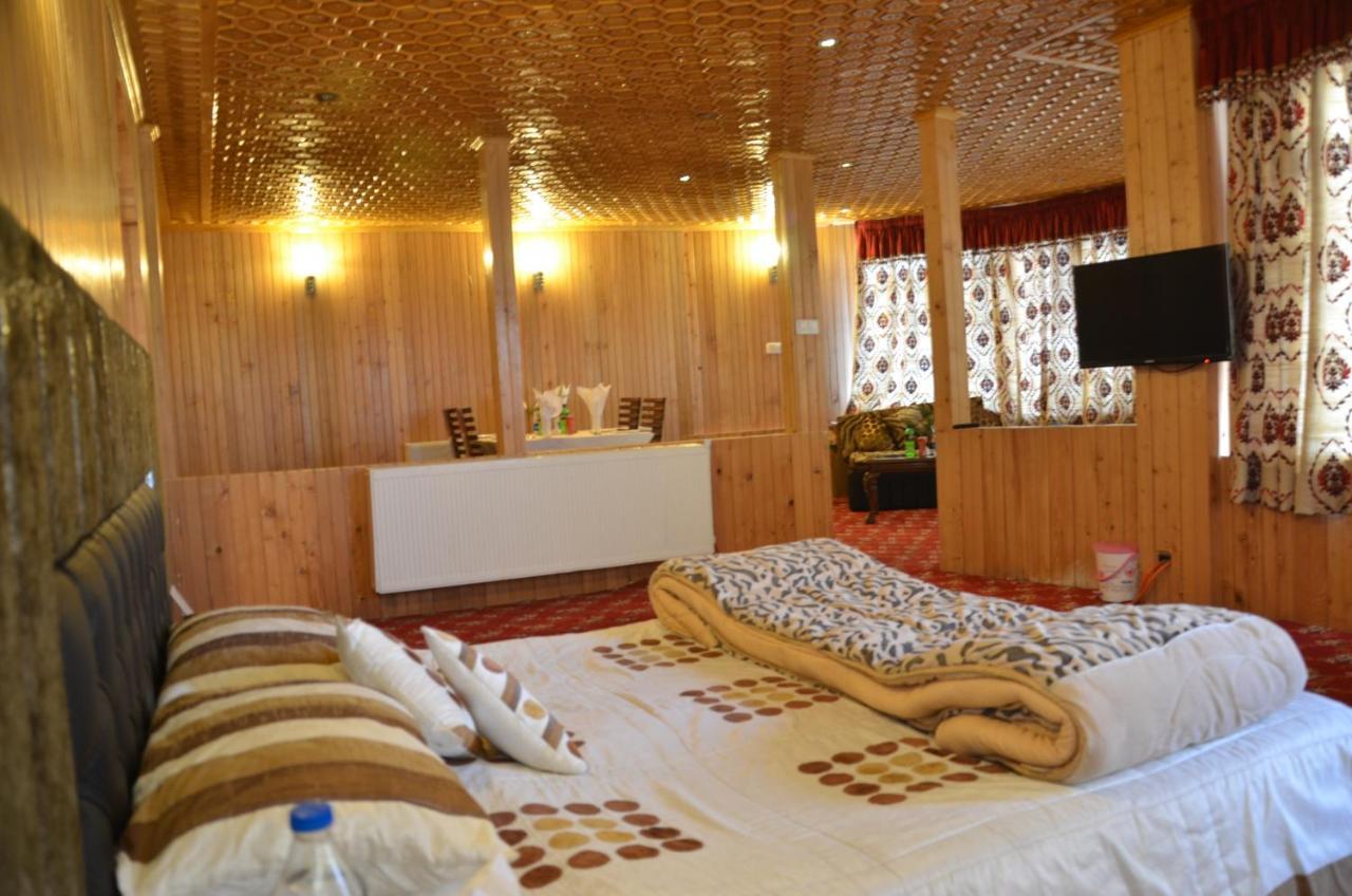 Hotel Hilltop Gulmarg JAMMU AND KASHMIR Bagian luar foto
