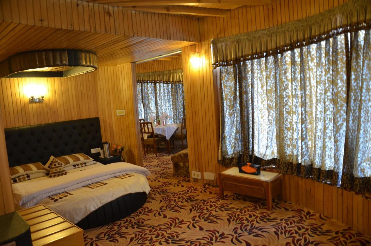 Hotel Hilltop Gulmarg JAMMU AND KASHMIR Bagian luar foto