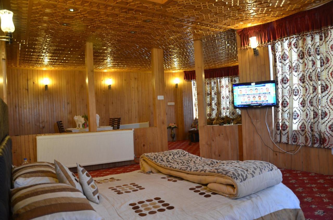 Hotel Hilltop Gulmarg JAMMU AND KASHMIR Bagian luar foto